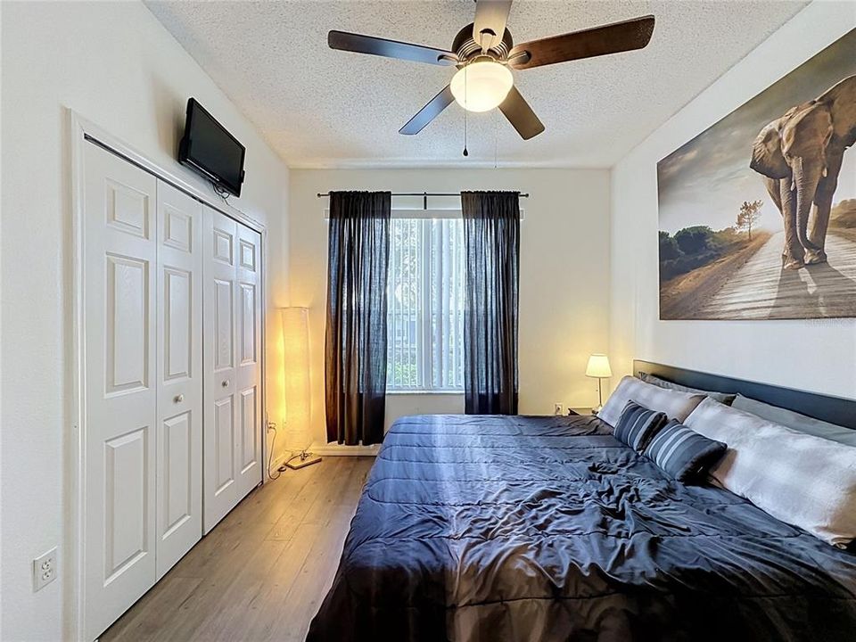 For Sale: $369,000 (4 beds, 3 baths, 1542 Square Feet)