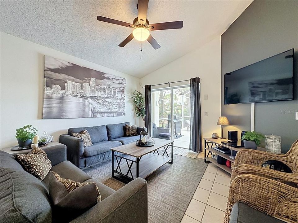 For Sale: $369,000 (4 beds, 3 baths, 1542 Square Feet)