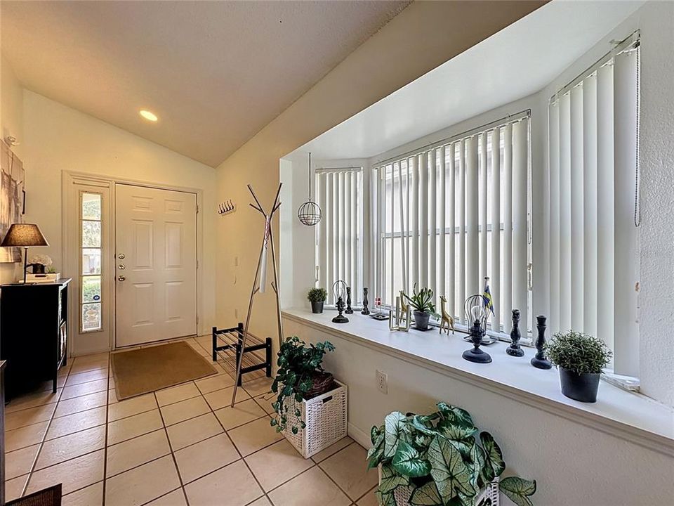 For Sale: $369,000 (4 beds, 3 baths, 1542 Square Feet)