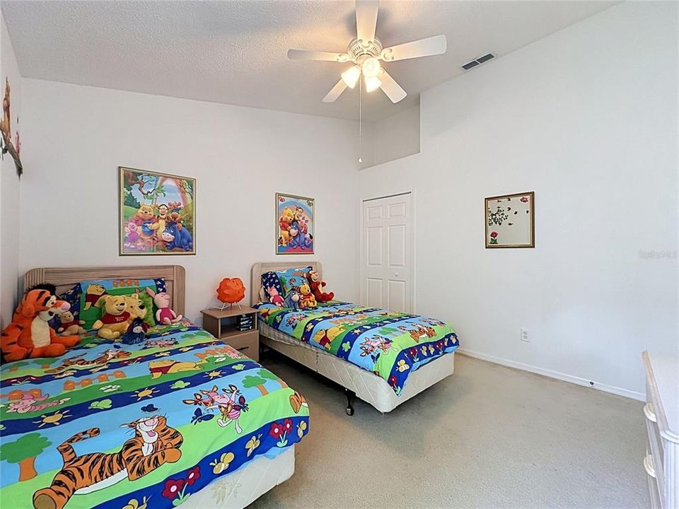 For Sale: $479,999 (5 beds, 4 baths, 2136 Square Feet)