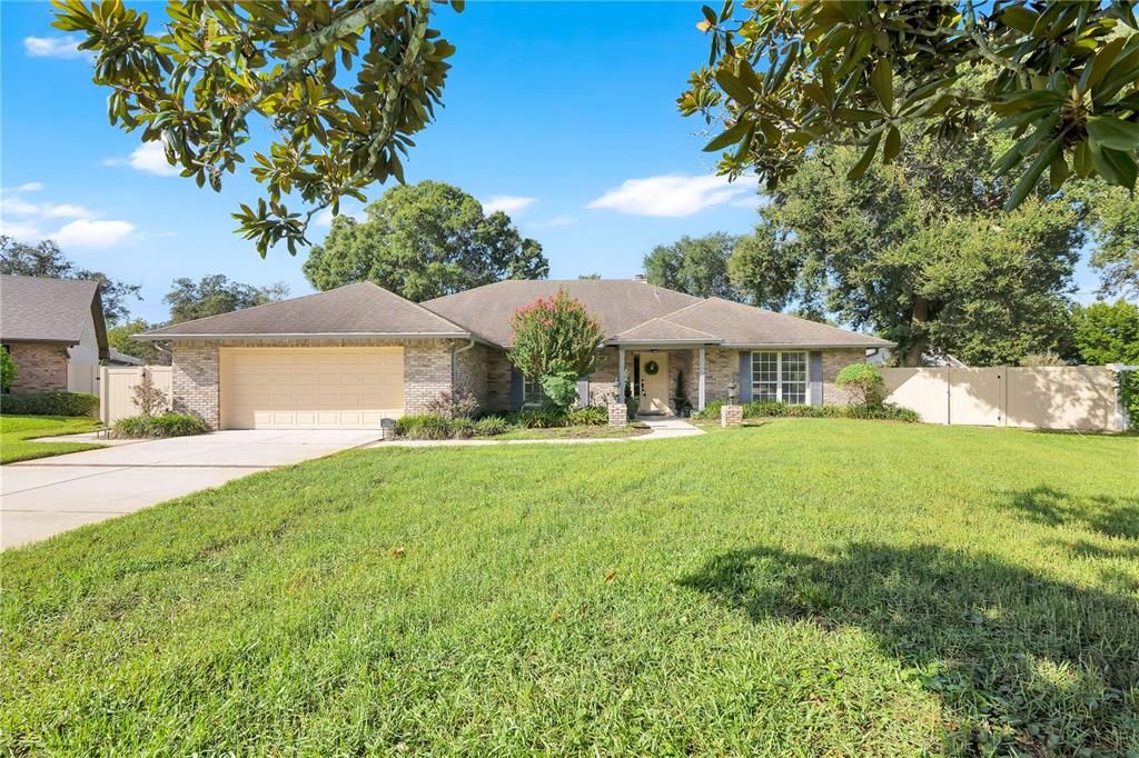 For Sale: $669,900 (4 beds, 2 baths, 2495 Square Feet)