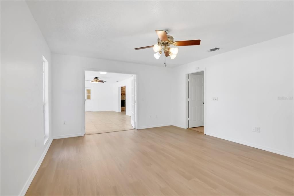 For Sale: $669,900 (4 beds, 2 baths, 2495 Square Feet)