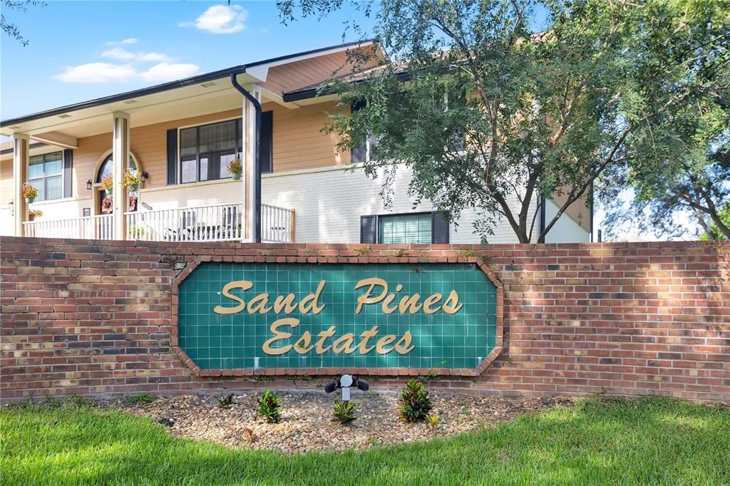 For Sale: $669,900 (4 beds, 2 baths, 2495 Square Feet)