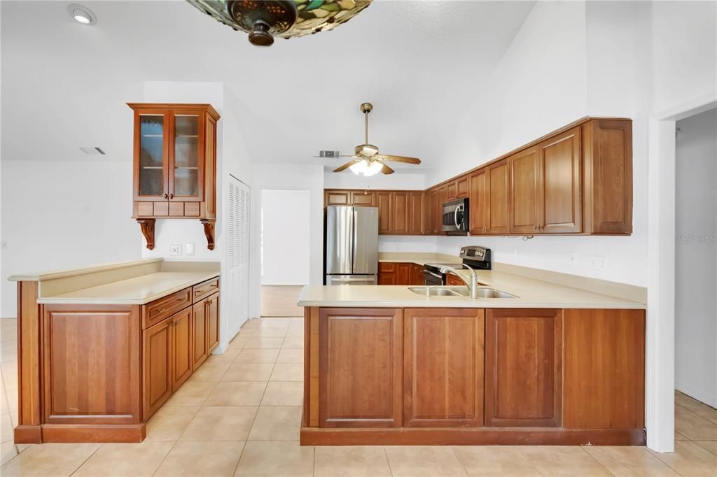 For Sale: $669,900 (4 beds, 2 baths, 2495 Square Feet)