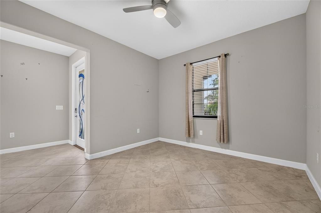 For Sale: $355,000 (3 beds, 2 baths, 1752 Square Feet)