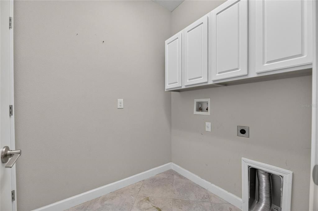 For Sale: $355,000 (3 beds, 2 baths, 1752 Square Feet)