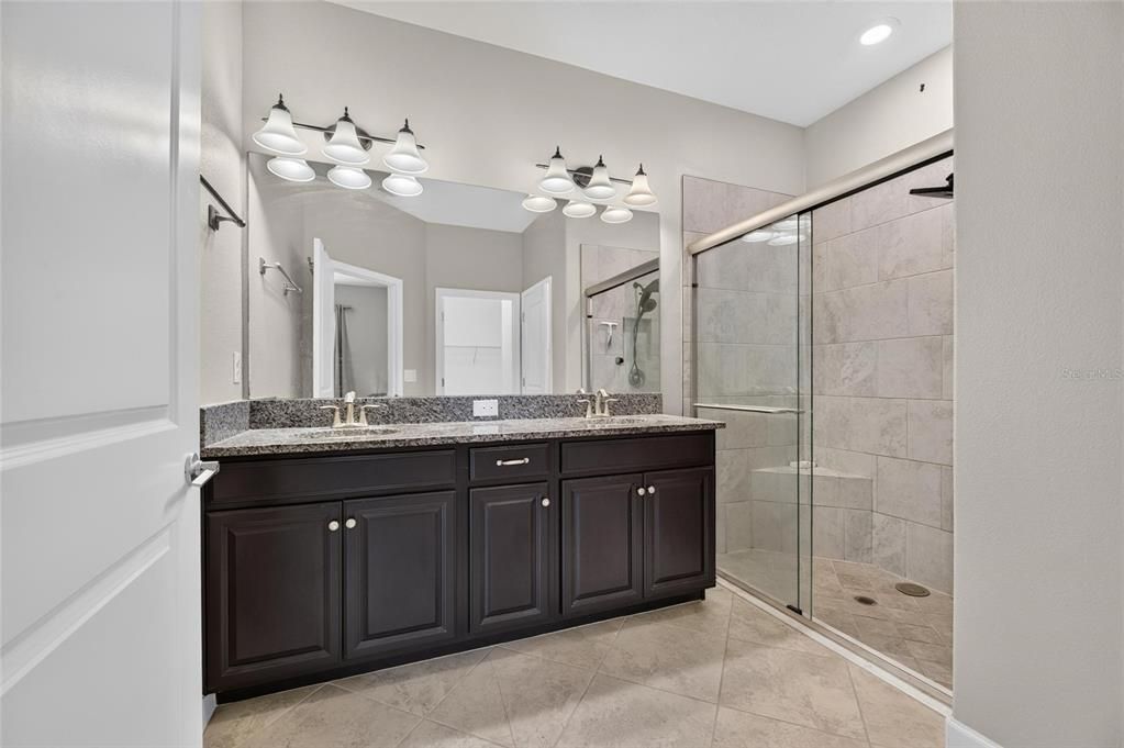 For Sale: $355,000 (3 beds, 2 baths, 1752 Square Feet)