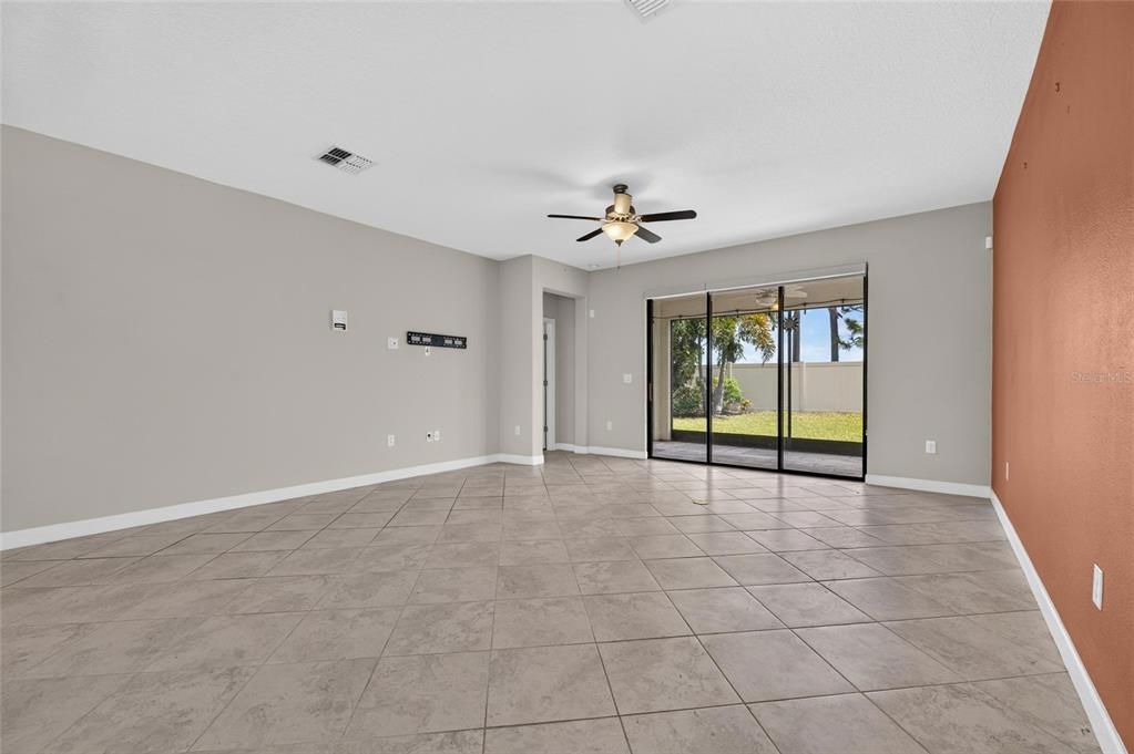 For Sale: $355,000 (3 beds, 2 baths, 1752 Square Feet)