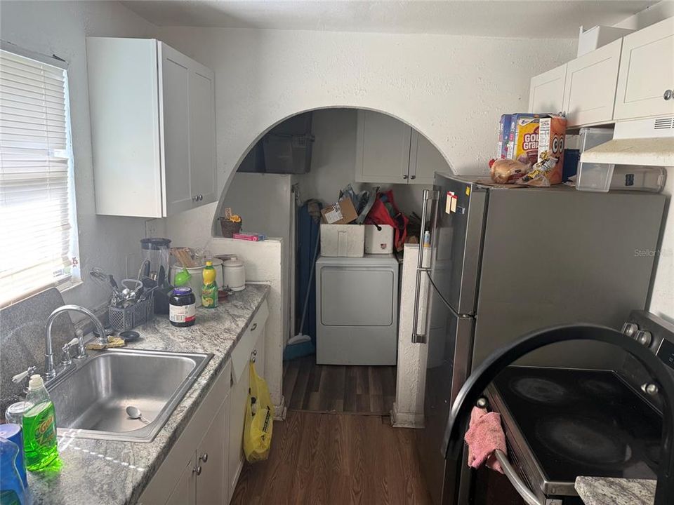 For Sale: $179,900 (3 beds, 1 baths, 904 Square Feet)
