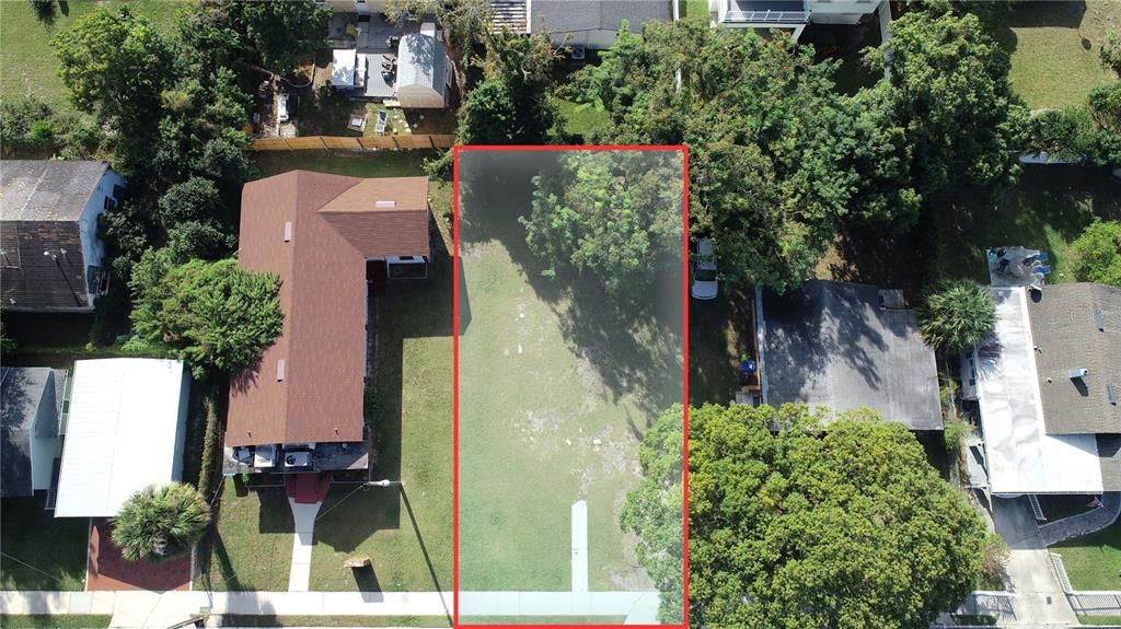 待售: $450,000 (0.11 acres)