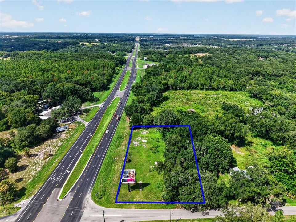 En Venta: $290,000 (0.74 acres)