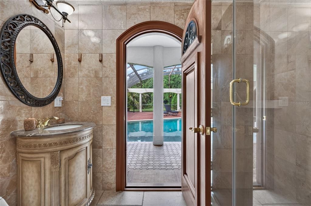 For Sale: $1,690,000 (5 beds, 5 baths, 5825 Square Feet)