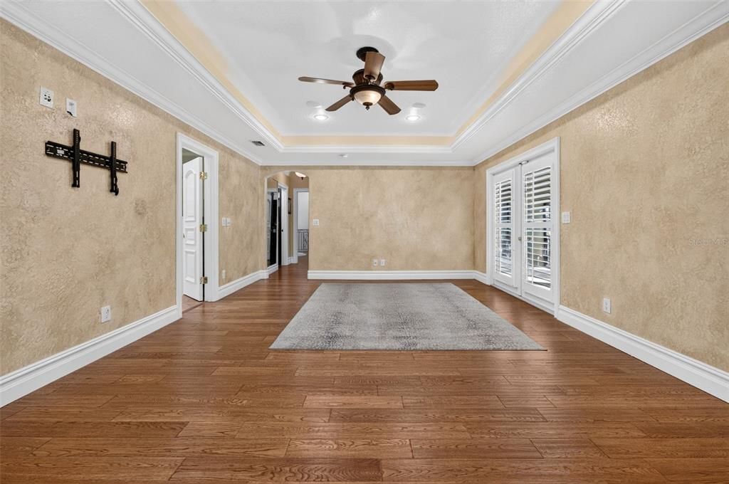 For Sale: $1,690,000 (5 beds, 5 baths, 5825 Square Feet)