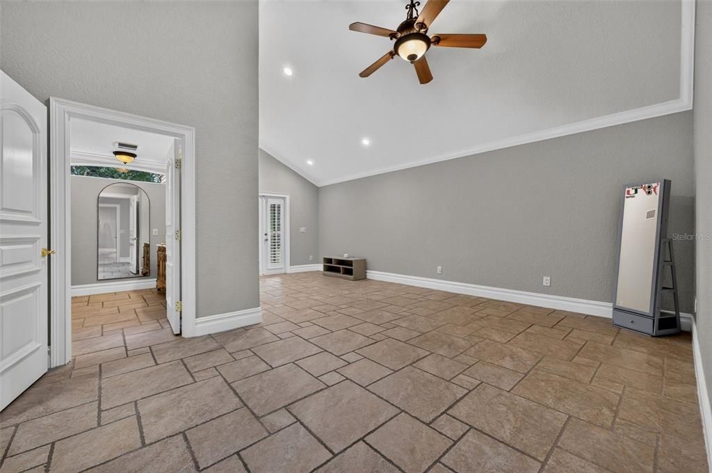 For Sale: $1,690,000 (5 beds, 5 baths, 5825 Square Feet)