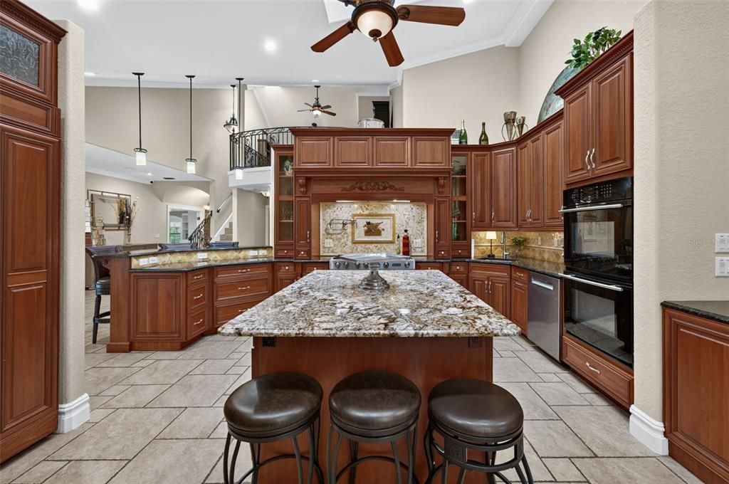 For Sale: $1,690,000 (5 beds, 5 baths, 5825 Square Feet)