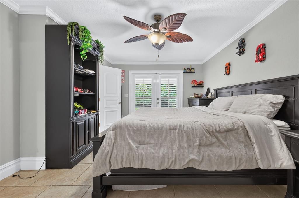 For Sale: $1,690,000 (5 beds, 5 baths, 5825 Square Feet)