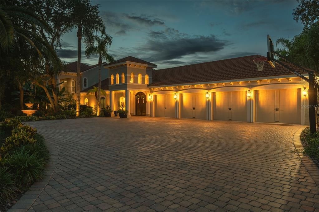 For Sale: $1,690,000 (5 beds, 5 baths, 5825 Square Feet)