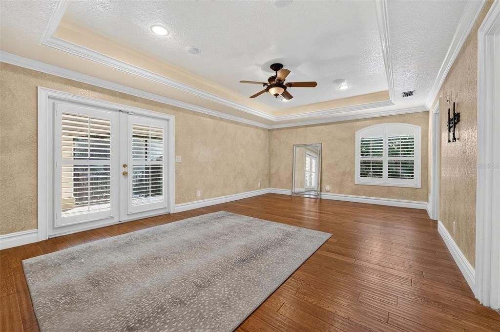 For Sale: $1,690,000 (5 beds, 5 baths, 5825 Square Feet)