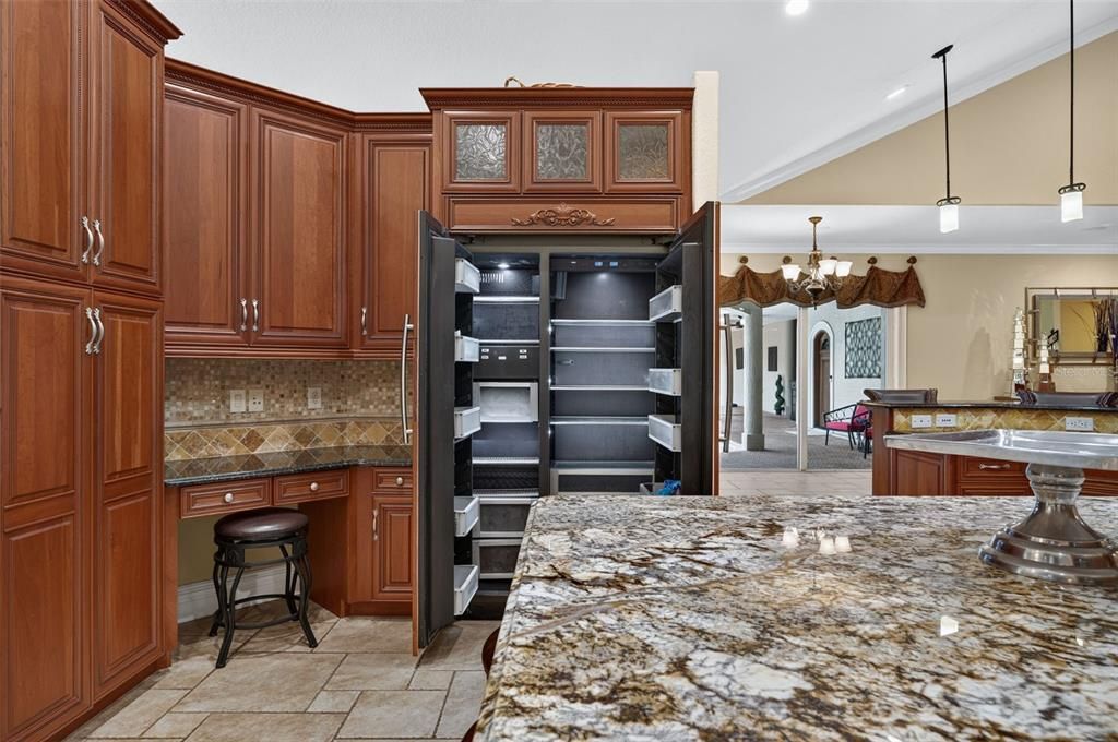 For Sale: $1,690,000 (5 beds, 5 baths, 5825 Square Feet)