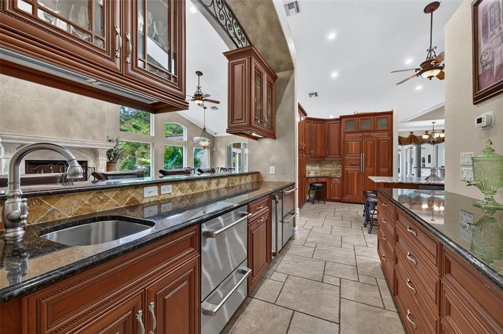 For Sale: $1,690,000 (5 beds, 5 baths, 5825 Square Feet)