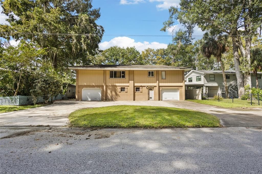 En Venta: $720,000 (3 camas, 3 baños, 1980 Pies cuadrados)