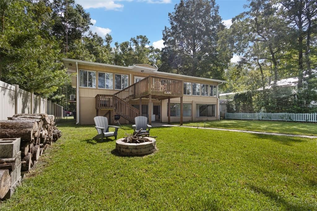 En Venta: $720,000 (3 camas, 3 baños, 1980 Pies cuadrados)