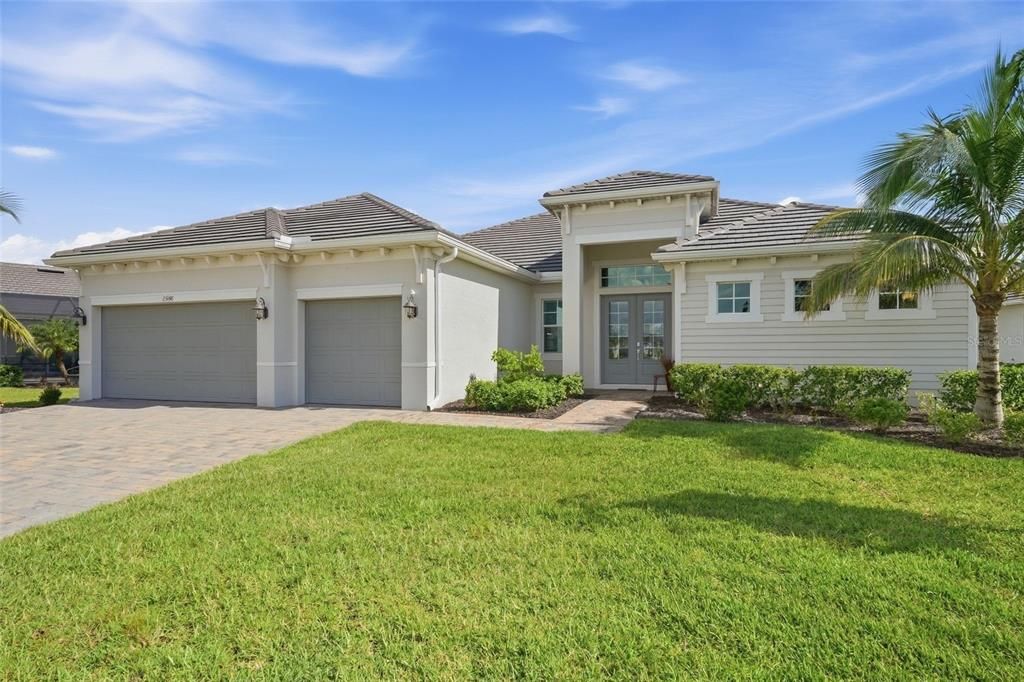 For Sale: $639,900 (3 beds, 3 baths, 2633 Square Feet)