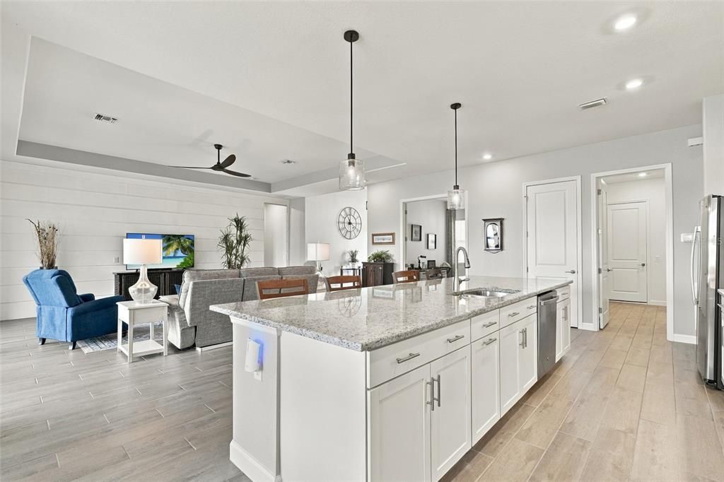 For Sale: $639,900 (3 beds, 3 baths, 2633 Square Feet)