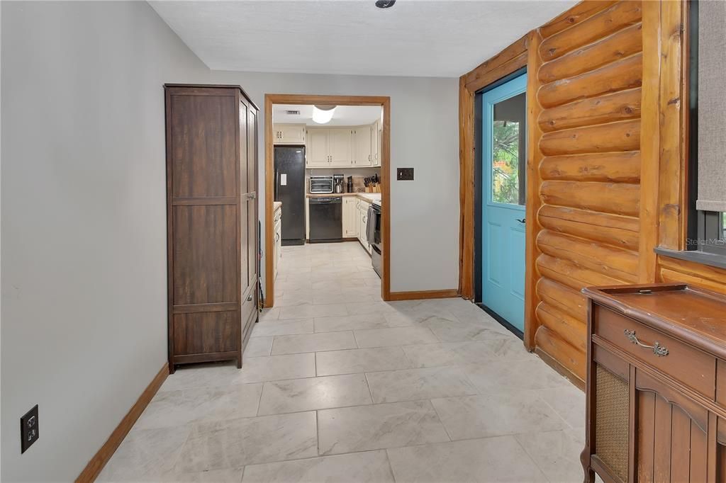 En Venta: $750,000 (4 camas, 3 baños, 2426 Pies cuadrados)