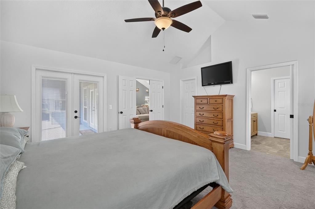 For Sale: $575,000 (3 beds, 2 baths, 2121 Square Feet)