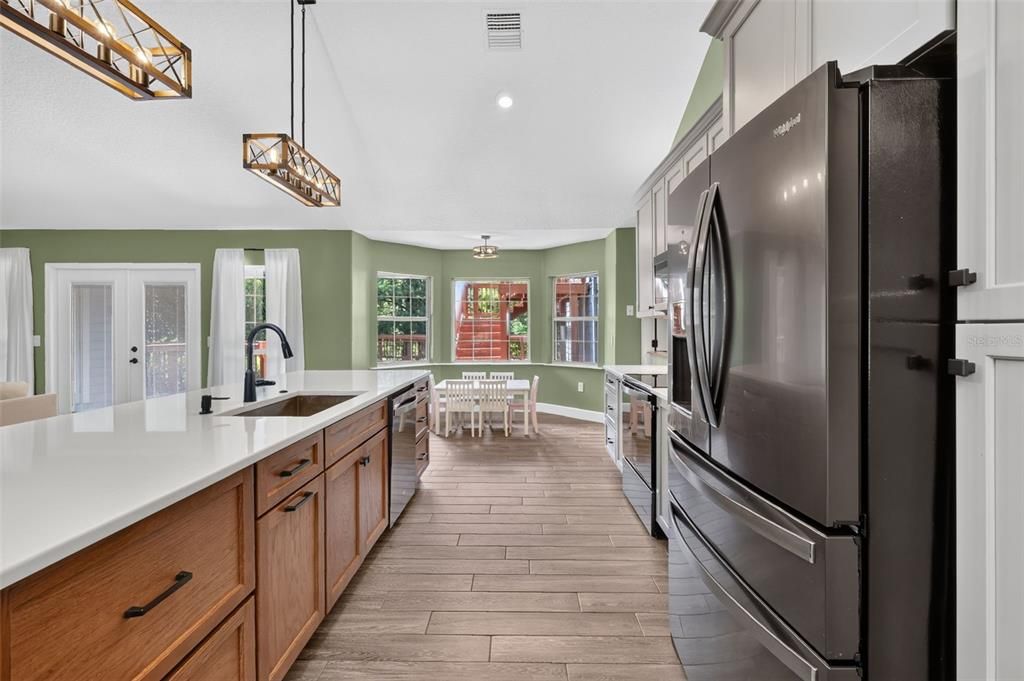 For Sale: $575,000 (3 beds, 2 baths, 2121 Square Feet)