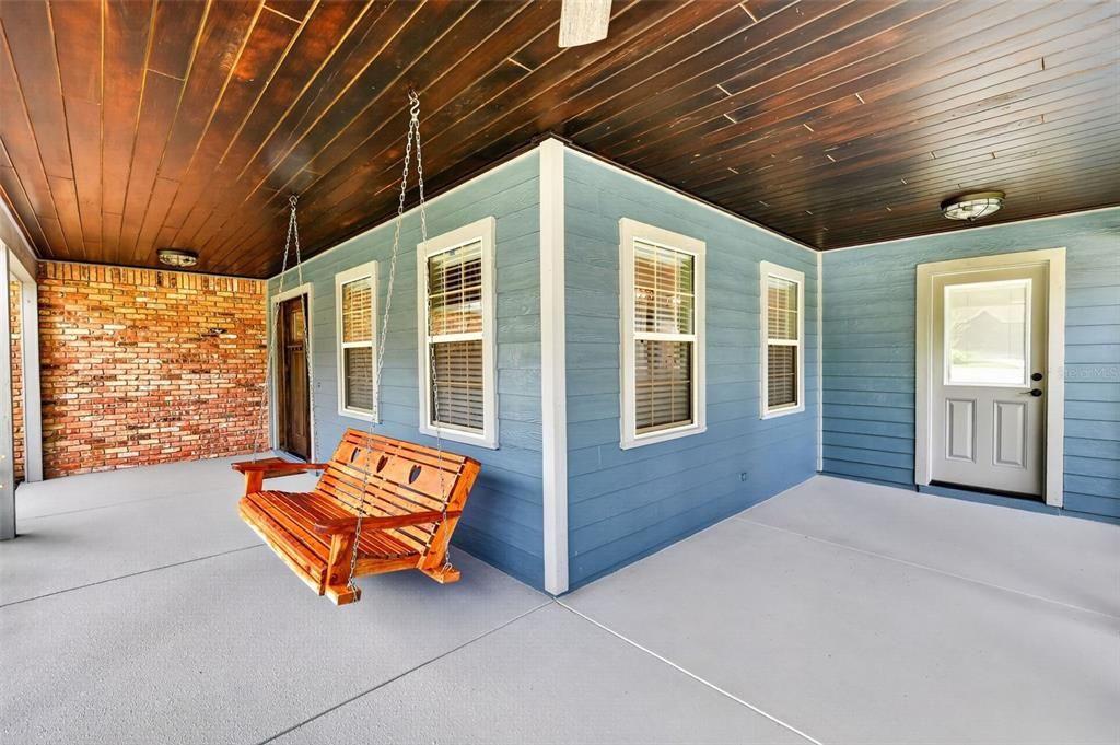 For Sale: $575,000 (3 beds, 2 baths, 2121 Square Feet)