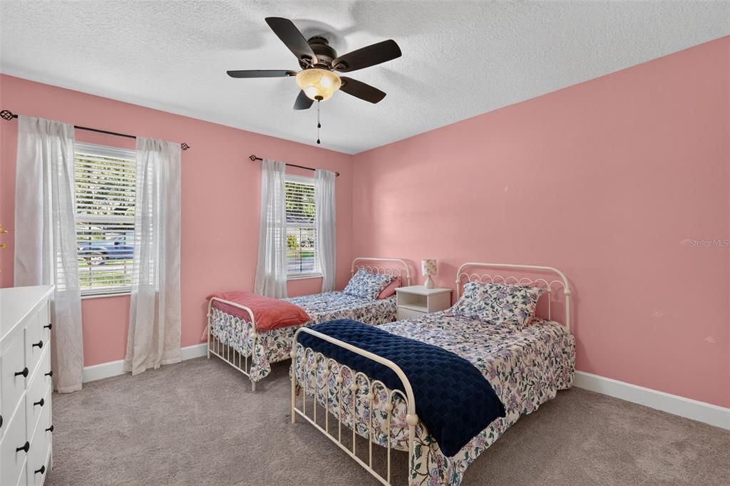 For Sale: $575,000 (3 beds, 2 baths, 2121 Square Feet)