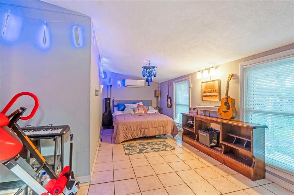 For Sale: $310,000 (3 beds, 2 baths, 1876 Square Feet)