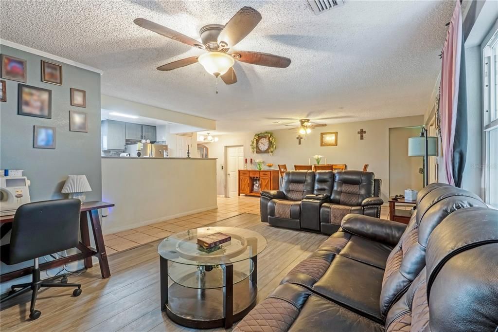 For Sale: $310,000 (3 beds, 2 baths, 1876 Square Feet)