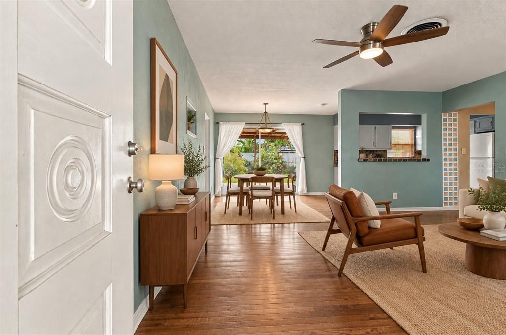 For Sale: $339,000 (3 beds, 1 baths, 1075 Square Feet)