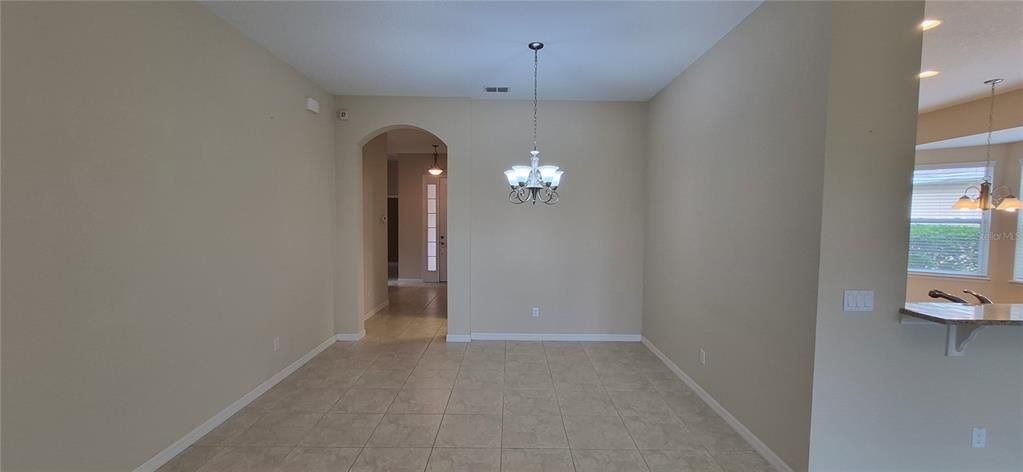 For Rent: $2,300 (2 beds, 2 baths, 1815 Square Feet)