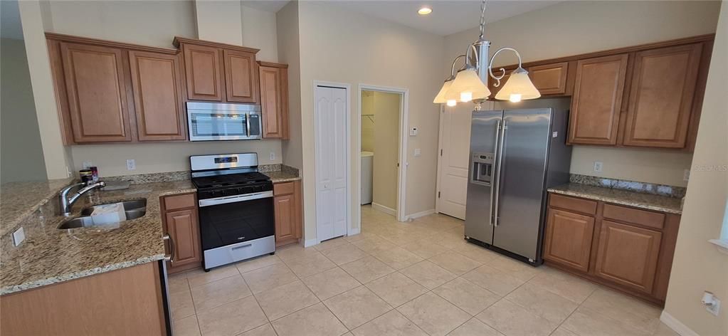 For Rent: $2,300 (2 beds, 2 baths, 1815 Square Feet)
