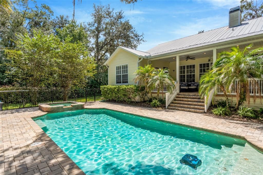 For Sale: $625,000 (3 beds, 2 baths, 2465 Square Feet)