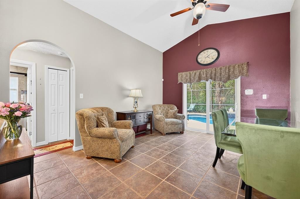 For Sale: $389,000 (3 beds, 2 baths, 1414 Square Feet)