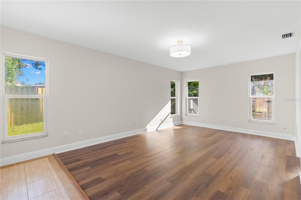 For Sale: $549,000 (4 beds, 3 baths, 2140 Square Feet)