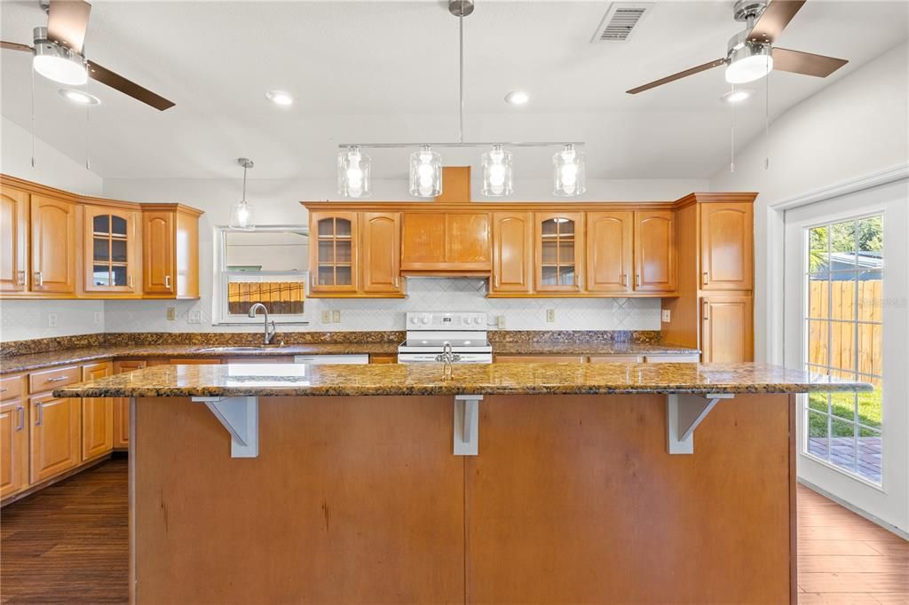 For Sale: $549,000 (4 beds, 3 baths, 2140 Square Feet)