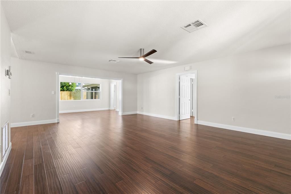 For Sale: $549,000 (4 beds, 3 baths, 2140 Square Feet)