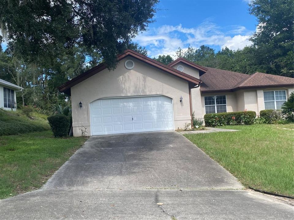 For Sale: $240,000 (2 beds, 2 baths, 1653 Square Feet)