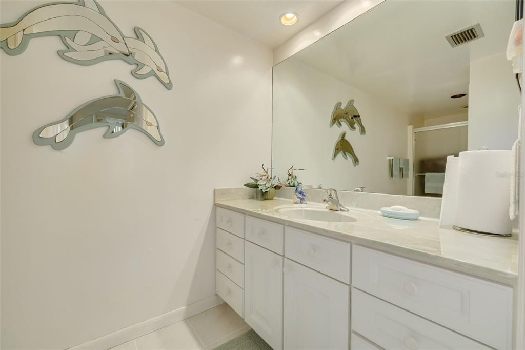 En Venta: $275,000 (2 camas, 2 baños, 1308 Pies cuadrados)