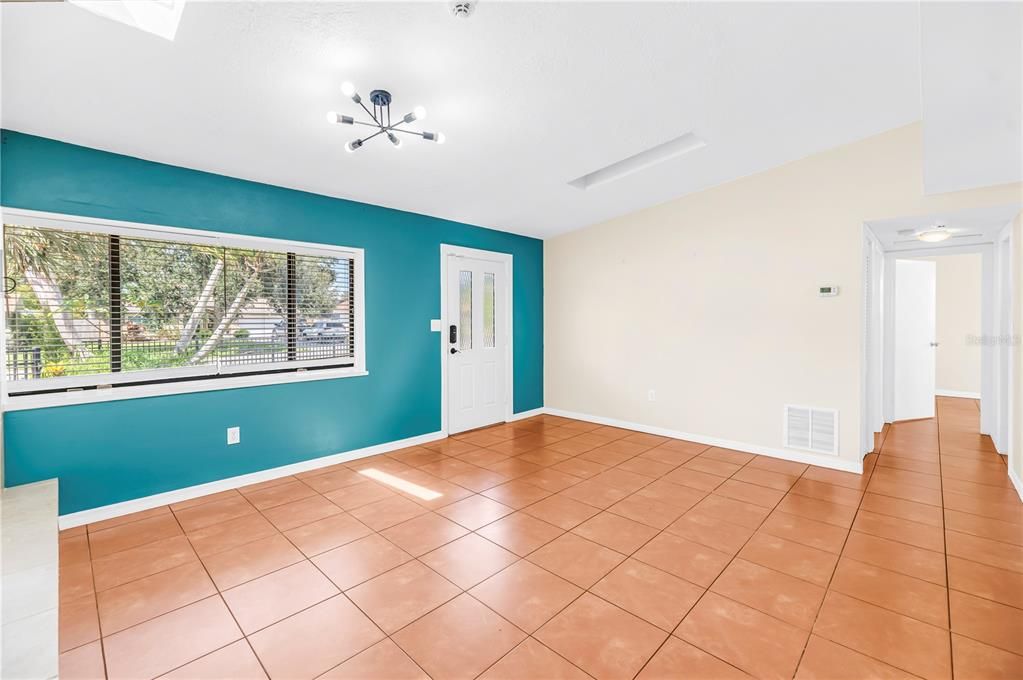 En Venta: $499,900 (4 camas, 2 baños, 1777 Pies cuadrados)