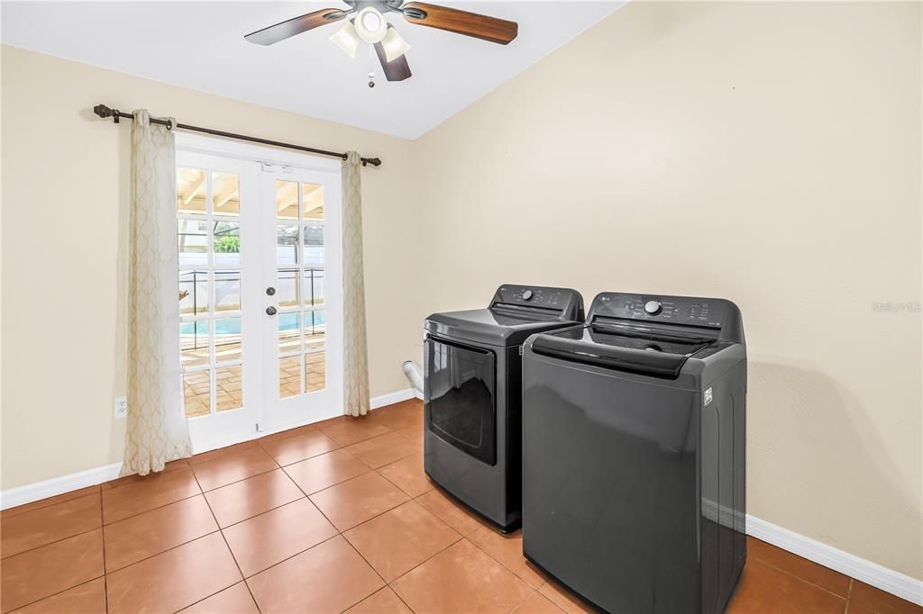 En Venta: $499,900 (4 camas, 2 baños, 1777 Pies cuadrados)