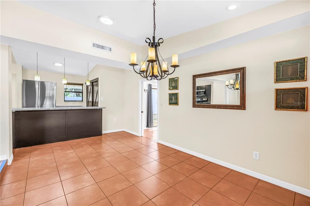 En Venta: $499,900 (4 camas, 2 baños, 1777 Pies cuadrados)