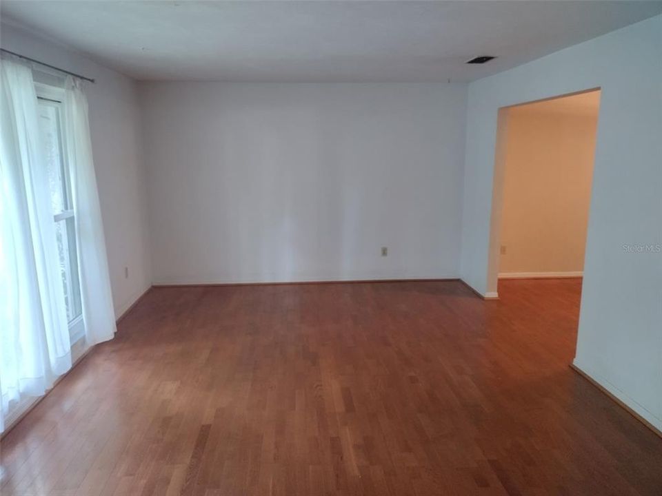 En Renta: $2,550 (4 camas, 2 baños, 2505 Pies cuadrados)