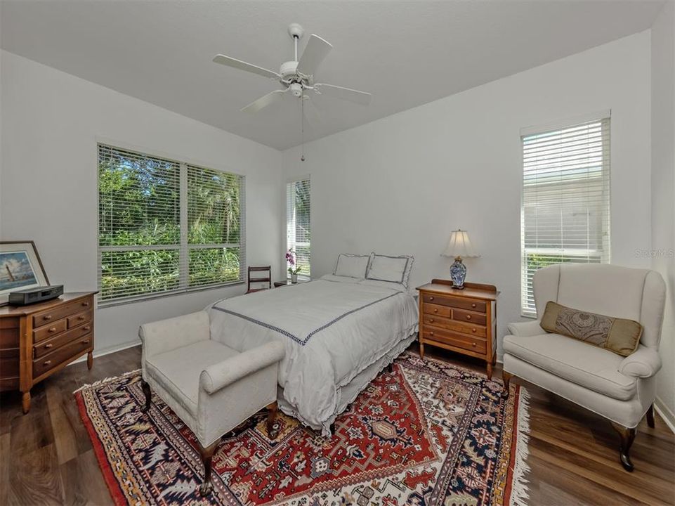 For Sale: $319,000 (3 beds, 2 baths, 1637 Square Feet)